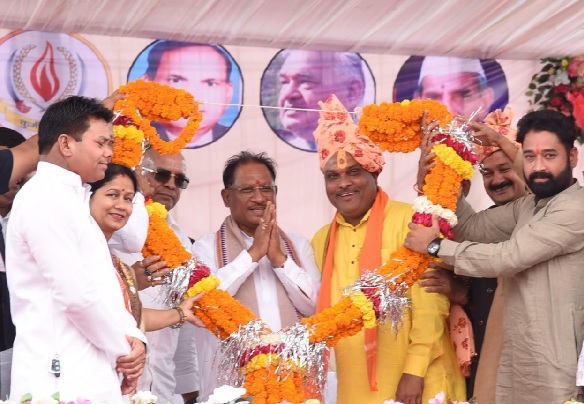 चन्द्रनाहू कुर्मी क्षत्रीय समाज के केन्द्रीय महाधिवेशन में शामिल हुए मुख्यमंत्री साय