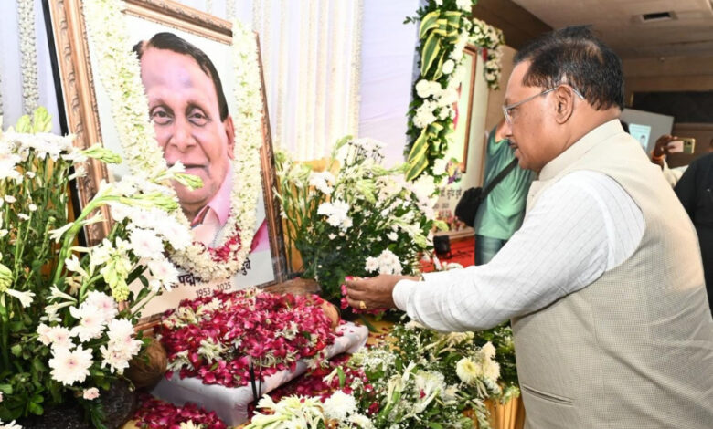 सभी को हँसाने वाला कवि हमें रुलाकर चला गया : मुख्यमंत्री साय