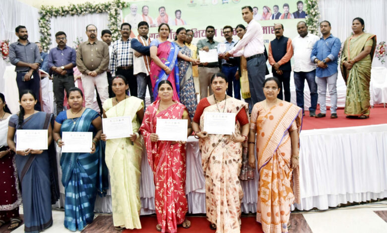 बस्तर को आकांक्षी जिला श्रेणी में मिला राज्य स्तरीय गोल्ड मेडल तोकापाल विकासखंड को मिला कांस्य पदक