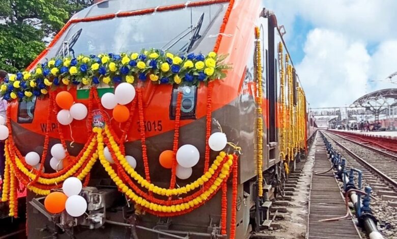 PM ने बिहार के मोतिहारी में 7000 करोड़ रुपये से अधिक के विकास कार्यों का किया लोकार्पण और शिलान्‍यास