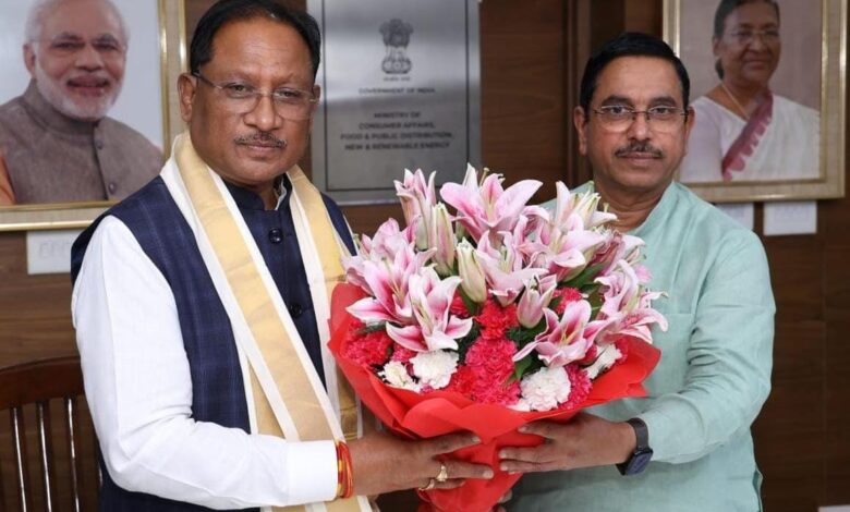 मुख्यमंत्री साय के प्रयत्नों से मिली ऐतिहासिक स्वीकृति, चावल उपार्जन लक्ष्य में 8 लाख मीट्रिक टन की वृद्धि मुख्यमंत्री साय के प्रयत्नों से मिली ऐतिहासिक स्वीकृति, चावल उपार्जन लक्ष्य में 8 लाख मीट्रिक टन की वृद्धि