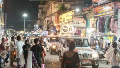 टीम प्रहरी अभियान : मालवीय रोड में सड़क पर दुकान लगाकर रखे 37 दुकान संचालकों पर ई-जुर्माना