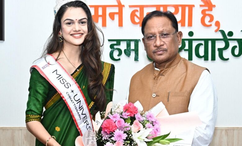 सीएम साय से मिस यूनिवर्स छत्तीसगढ़ डॉ. अंजली पवार ने की भेंट सीएम साय से मिस यूनिवर्स छत्तीसगढ़ डॉ. अंजली पवार ने की भेंट