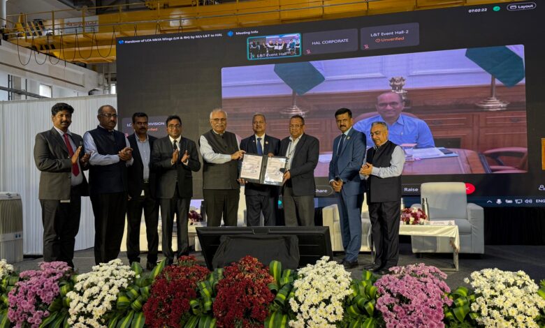 एचएएल को एलएंडटी से हल्के लड़ाकू विमान एमके1ए के लिए विंग असेंबली का पहला सेट मिला एचएएल को एलएंडटी से हल्के लड़ाकू विमान एमके1ए के लिए विंग असेंबली का पहला सेट मिला