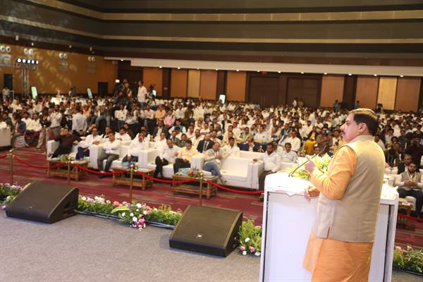 मध्यप्रदेश ग्रोथ कॉन्क्लेव में मिले 30 हजार करोड़ रूपये से अधिक के निवेश प्रस्ताव : मुख्यमंत्री डॉ. यादव मध्यप्रदेश ग्रोथ कॉन्क्लेव में मिले 30 हजार करोड़ रूपये से अधिक के निवेश प्रस्ताव : मुख्यमंत्री डॉ. यादव