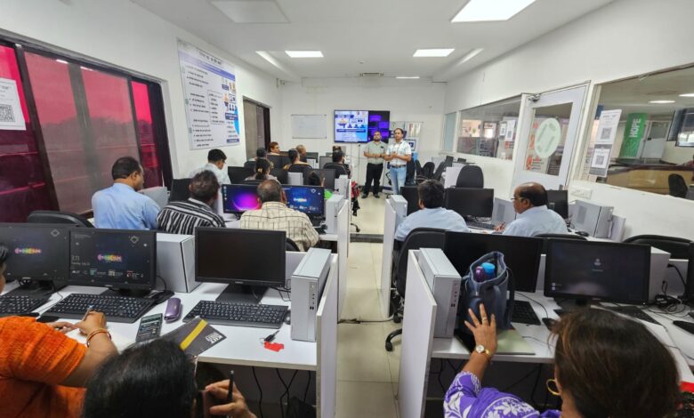 रायपुर में ‘प्रोजेक्ट दक्ष’ से अधिकारी बन रहे टेक्नोलॉजी फ्रेंडली, डिजिटल दक्षता का प्रशिक्षण