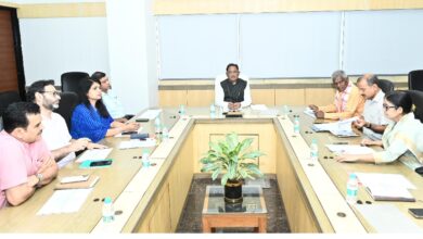 मुख्यमंत्री साय ने कहा-सड़कों पर विचरण करने वाले निराश्रित पशुओं की प्रभावी रोकथाम सुनिश्चित करें