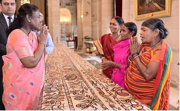 सोहराई कला भारत की आत्मा है”: राष्ट्रपति मुर्मु