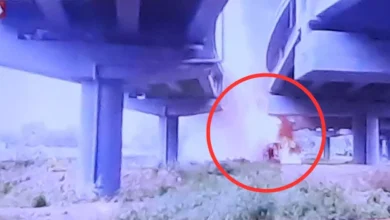 फ्लाईओवर से नीचे गिरा ट्रक, चालक और परिचालक दोनों घायल