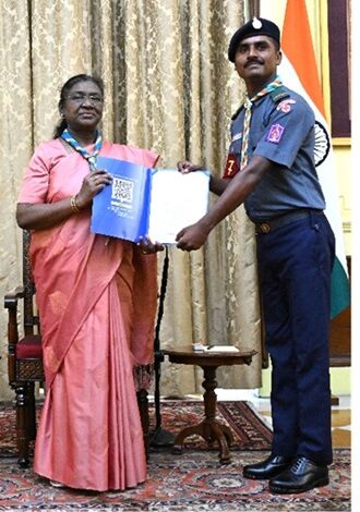 राष्ट्रपति ने स्काउट, गाइड और रेंजर को पुरस्कार प्रमाण पत्र किए प्रदान