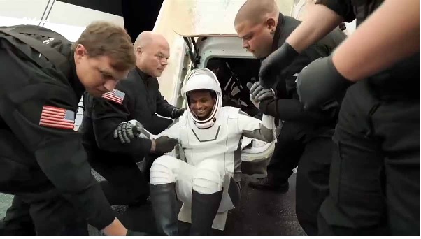 शुभांशु शुक्ला की धरती पर वापसी, देखें पहली तस्वीर