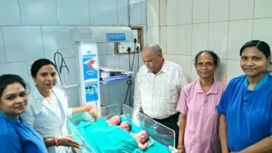 छत्तीसगढ़ में महिला ने दिया तीन बच्चों को जन्म, जच्चा-बच्चा दोनों पूरी तरह स्वस्थ छत्तीसगढ़ में महिला ने दिया तीन बच्चों को जन्म, जच्चा-बच्चा दोनों पूरी तरह स्वस्थ