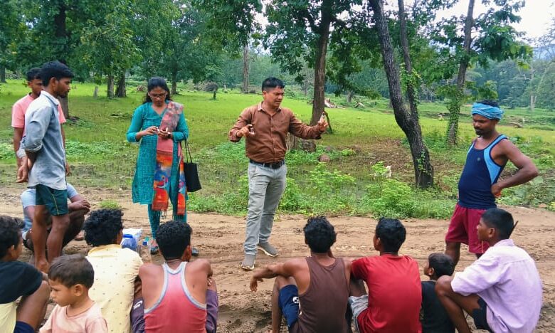 पानी की जांचकर खोली आंखे, पीने के पानी की गुणवत्ता पर सजग हुए ग्रामीण